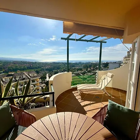 Classy Flat W/ Impressive Views Marbella