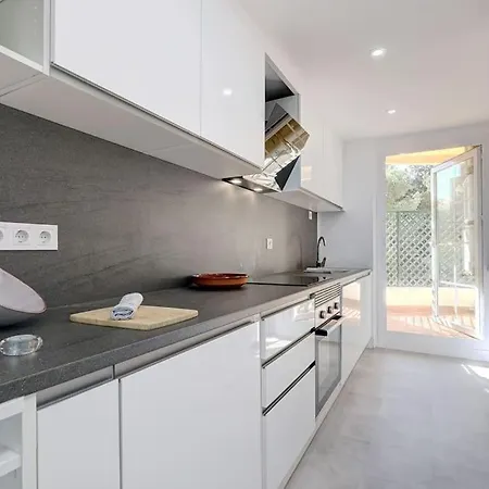 Classy Flat W/ Impressive Views * Marbella