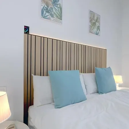 Classy Flat W/ Impressive Views *