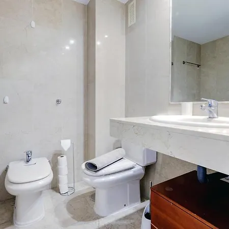 Apartment Classy Flat W/ Impressive Views