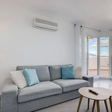Classy Flat W/ Impressive Views Apartment *