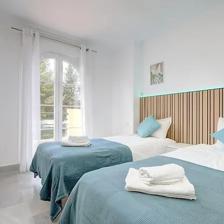 Classy Flat W/ Impressive Views * Marbella