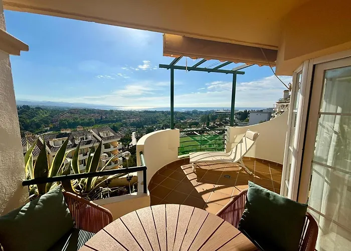 Classy Flat W/ Impressive Views Marbella