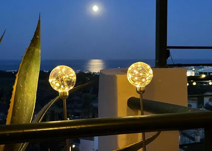 Appartamento Classy Flat W/ Impressive Views