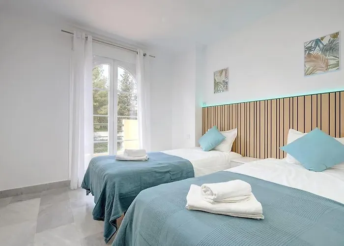 Classy Flat W/ Impressive Views * Marbella