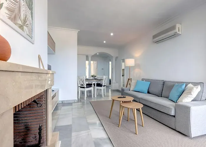 Classy Flat W/ Impressive Views Appartamento