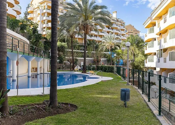 Classy Flat W/ Impressive Views Apartament Marbella